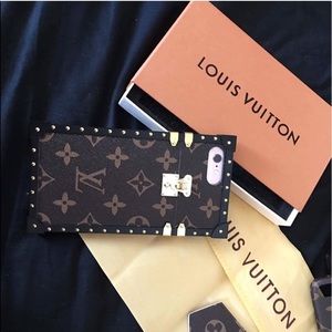 IPHONE7 PLUS LOUIS VUITTON CASE ORIG. $2,000USD
